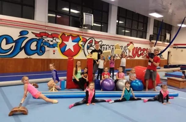 Gimnastyka w Krakowie: Najlepsze Miejsca i Zajęcia dla Każdego