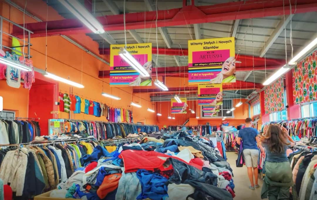 Ciuchy Kraków: Unikalne Sklepy z Odzieżą Używaną i Niskie Ceny
